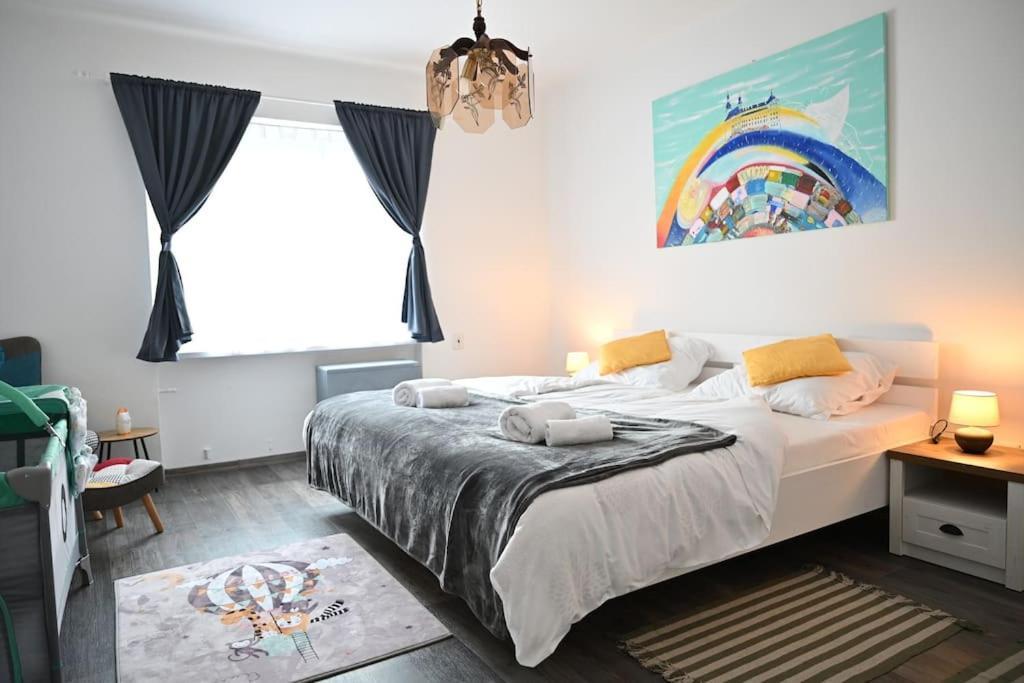 Rodinny Apartman U Broumovskeho Namesti Bagian luar foto