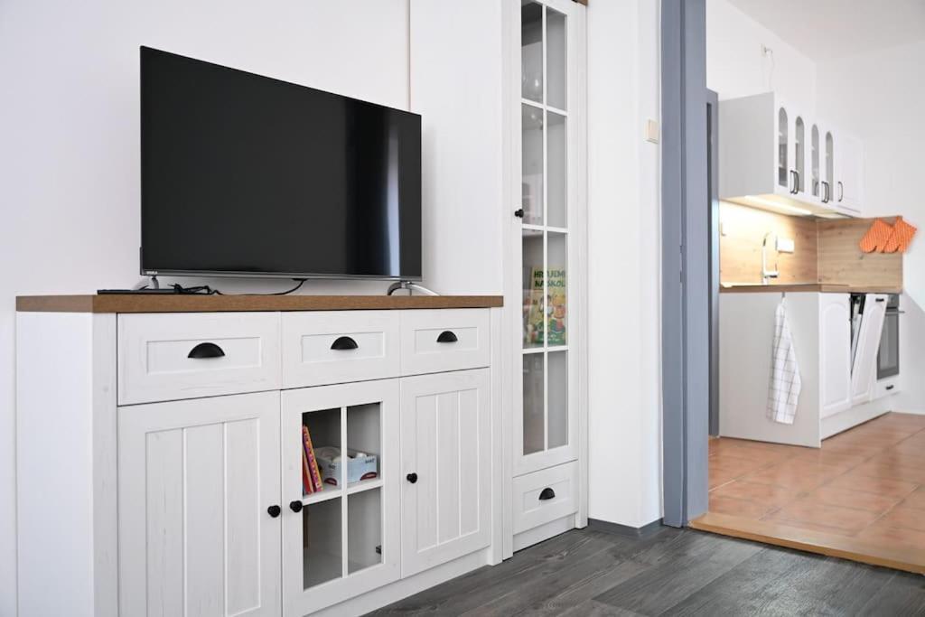 Rodinny Apartman U Broumovskeho Namesti Bagian luar foto