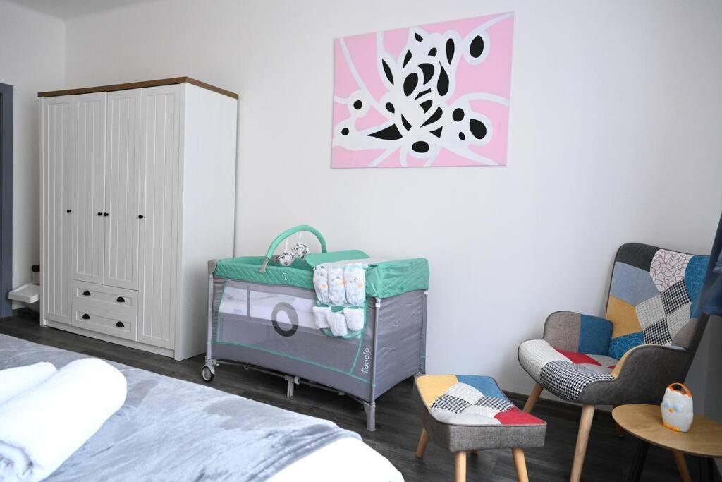 Rodinny Apartman U Broumovskeho Namesti Bagian luar foto