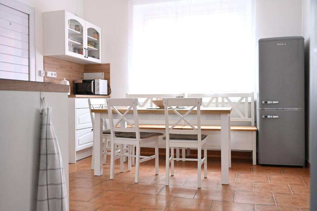 Rodinny Apartman U Broumovskeho Namesti Bagian luar foto
